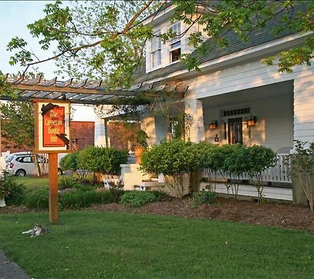 Cameron House Inn Мантео Екстериор снимка