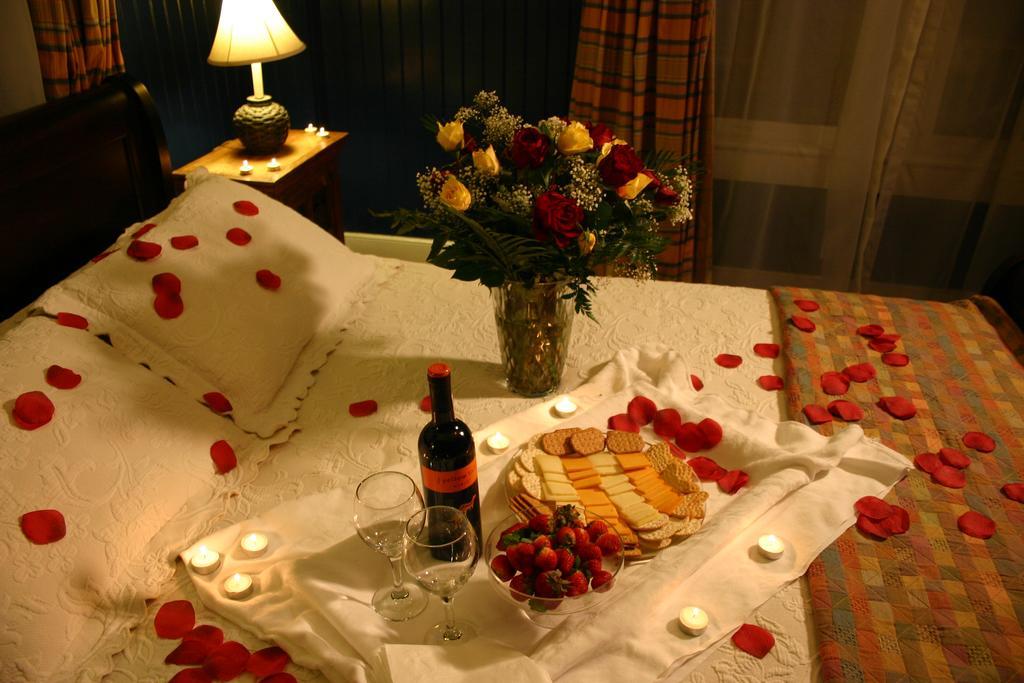 Cameron House Inn Мантео Екстериор снимка