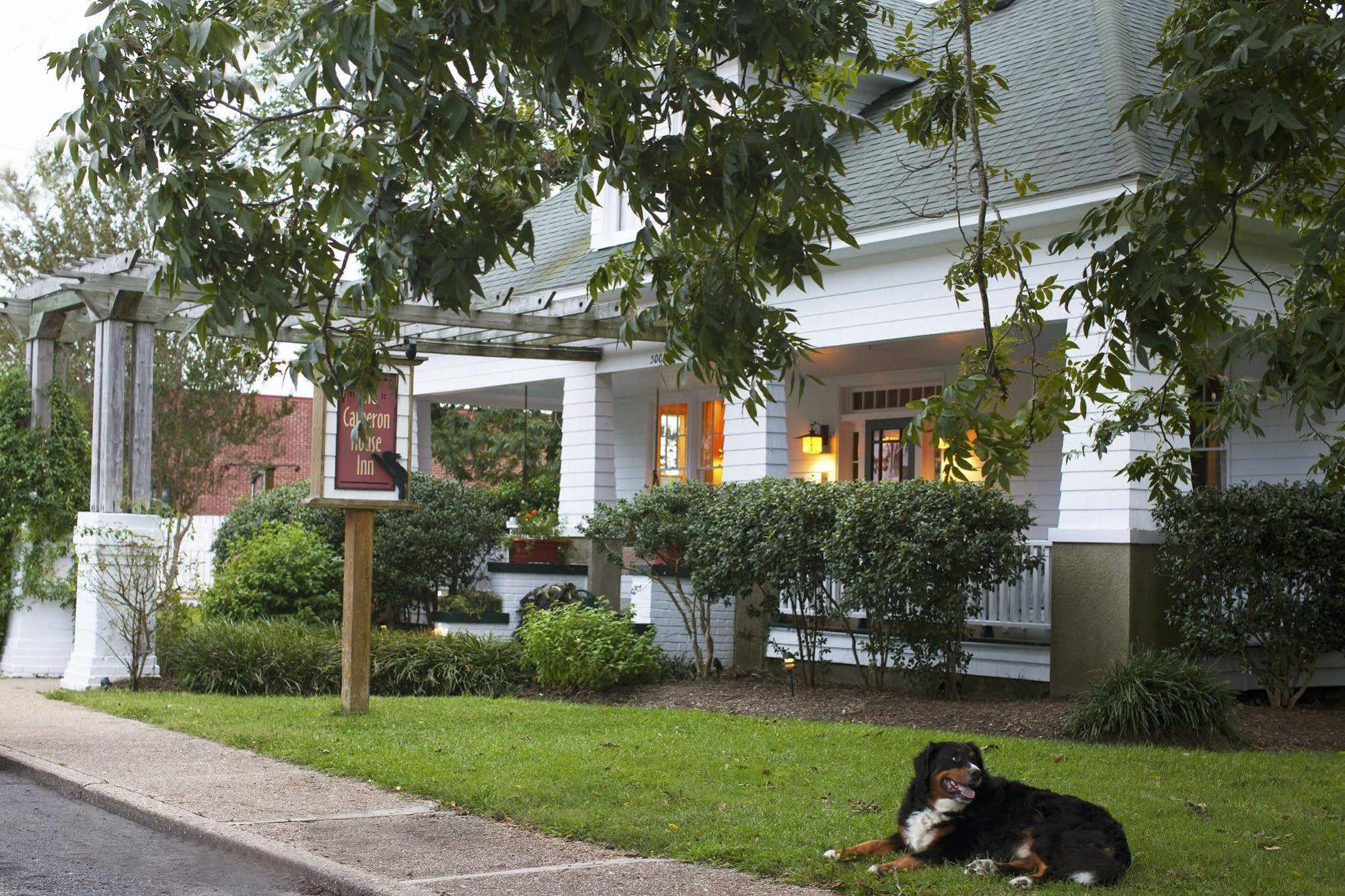 Cameron House Inn Мантео Екстериор снимка